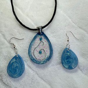 Necklace with earrings